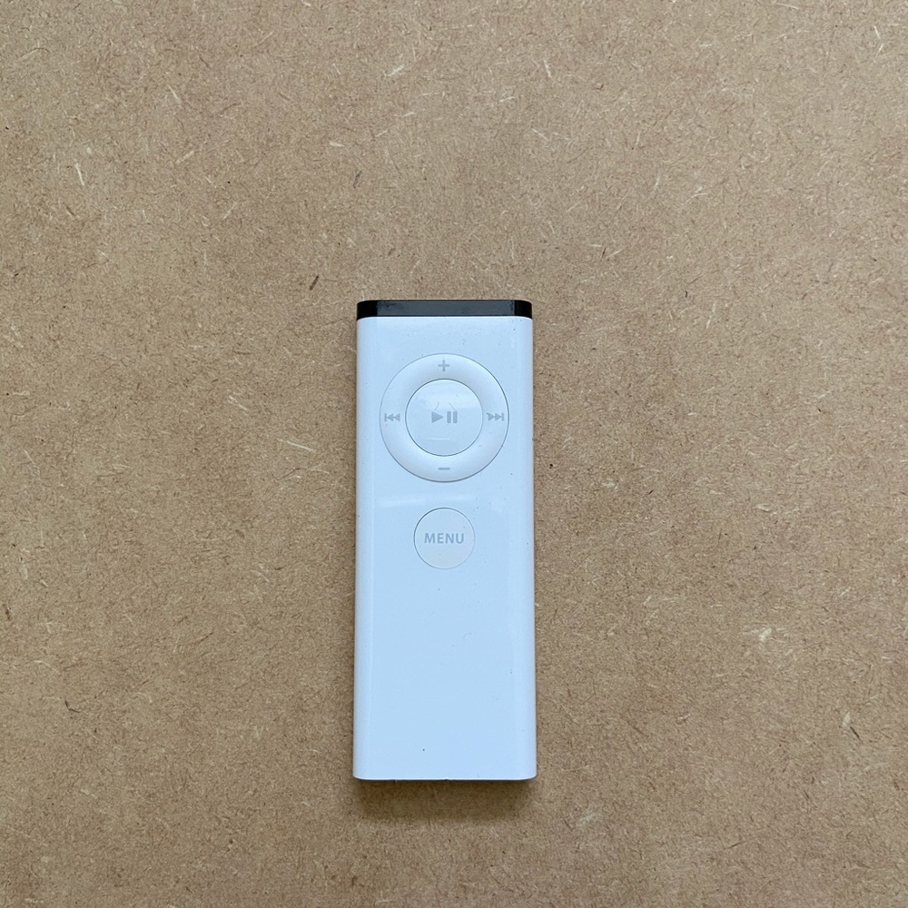 Apple remote control for Apple TV,iPod,I Mac, MacB